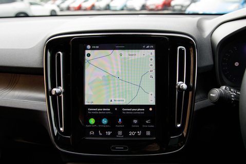 Volvo C40 RECHARGE PRO TWIN AWD 22