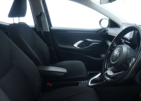 Toyota Yaris 1.5 Yaris Icon HEV CVT 5dr 39