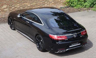 Mercedes-Benz S63 AMG Coupe 13