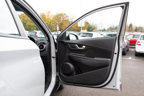 Hyundai KONA GDI SE CONNECT 14