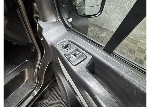 Nissan NV300 1.6 dCi 1.2t Acenta Panel Van 5dr Diesel Manual L2 H1 Euro 6 (120 ps) 27