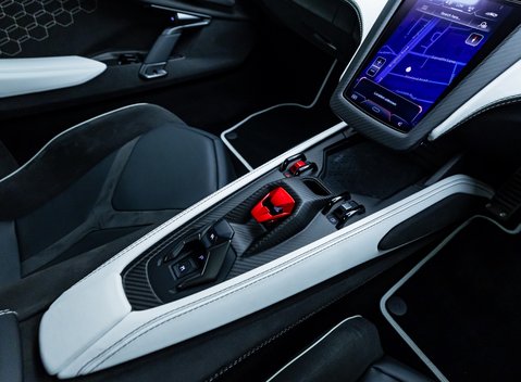 Lamborghini Revuelto 19