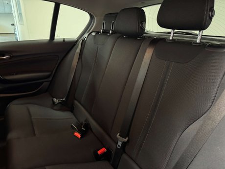BMW 1 Series 2.0 118d Sport 5dr 21
