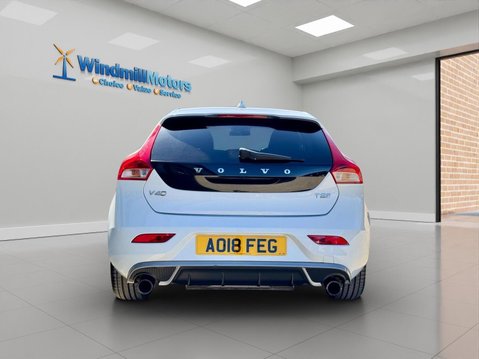 Volvo V40 2.0 T2 R-Design Euro 6 (s/s) 5dr 9