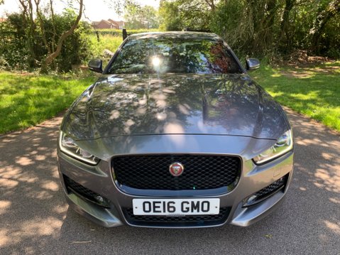 Jaguar XE 2.0 Diesel R-SPORT 9