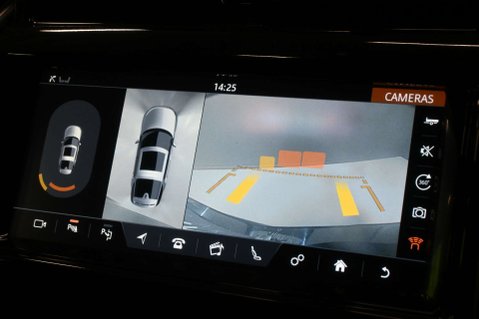 Land Rover Discovery 3.0 Discovery Luxury HSE TD6 Auto 4WD 5dr 9