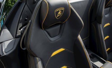 Lamborghini Huracan Spyder LP640-4 EVO 15