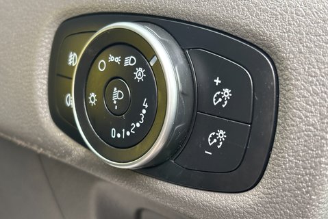 Ford Tourneo Custom 320 L1 Titanium X 185 ps 8 Seater 33