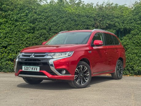 Mitsubishi Outlander 2.0h 12kWh 4h SUV 5dr Petrol Plug-in Hybrid CVT 4WD Euro 6 (s/s) (200 ps)