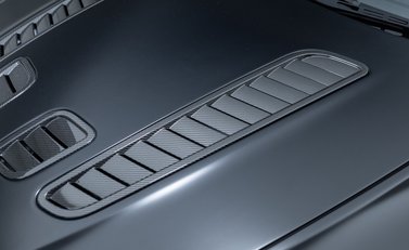 Aston Martin V12 Vantage S 34