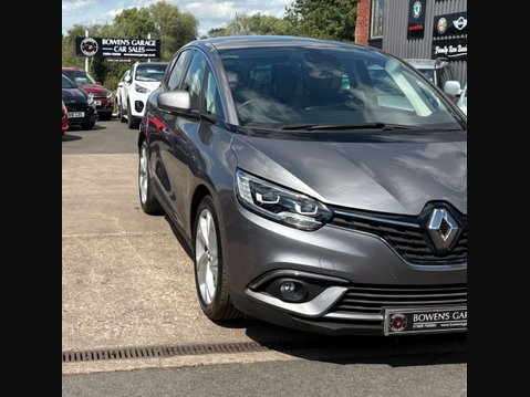 Renault Scenic 1.2 Scenic Signature Nav TCe 5dr 31
