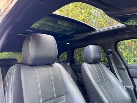 Land Rover Range Rover Velar 2.0 D200 MHEV R-Dynamic SE Auto 4WD Euro 6 (s/s) 5dr 14