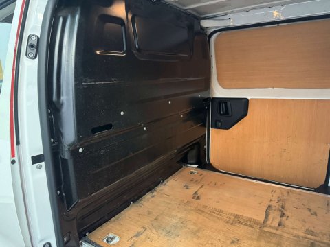 Vauxhall Vivaro 1.5 Vivaro F2700 Dynamic S/S 24