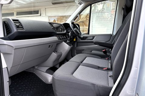 Volkswagen Crafter CR35 177 ps Tdi L2 H2 Trendline DSG Panel Van 15