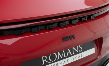 Porsche 911 Carrera 4 (992) 33