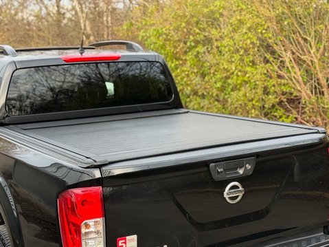 Nissan Navara 2.3 dCi N-Guard Auto 4WD Euro 6 4dr 12