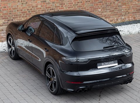 Porsche Cayenne Turbo S E-Hybrid 9