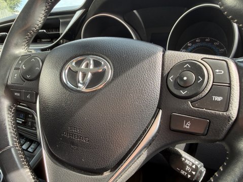 Toyota Auris VVT-I BUSINESS EDITION TSS 38