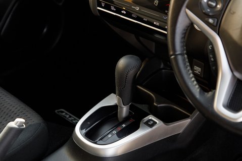 Honda Jazz I-VTEC EX NAVI 32