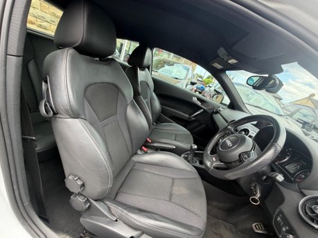 Audi A1 TFSI S LINE 10