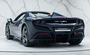 Ferrari F8 SPIDER 9
