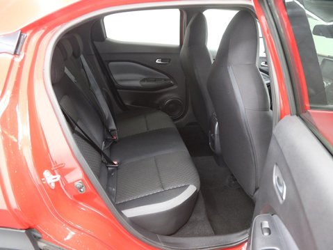 Nissan Juke 1.0 DIG-T N-Connecta DCT Auto Euro 6 (s/s) 5dr 23