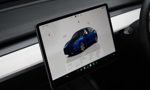 Tesla Model Y LONG RANGE AWD Comfort Suspension White Interior One Owner GROK AI VAT Q 19
