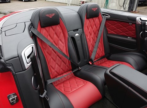 Bentley Continental GT V8 S Convertible Mulliner 14