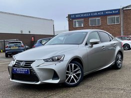 Lexus Is 2.5 IS 300h Advance CVT 4dr 1