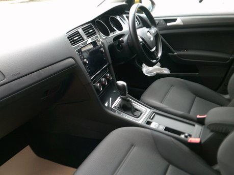 Volkswagen Golf SE NAVIGATION TSI BLUEMOTION TECHNOLOGY DSG ONLY 47,000 MILES FROM NEW 14