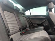 Volkswagen Passat 2.0 Passat R-Line TDI BlueMotion Technology Semi-Auto 4dr 49
