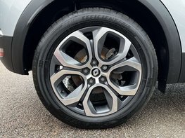 Renault Captur 1.6 Captur Techno E-Tech PHEV Auto 5dr 14