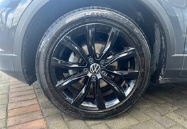 Volkswagen T-Roc BLACK EDITION 1.0 TSI 12