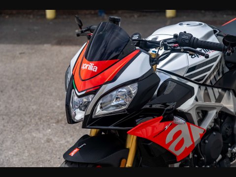 Aprilia Tuono 1.1 Tuono V4 1100 Factory 26