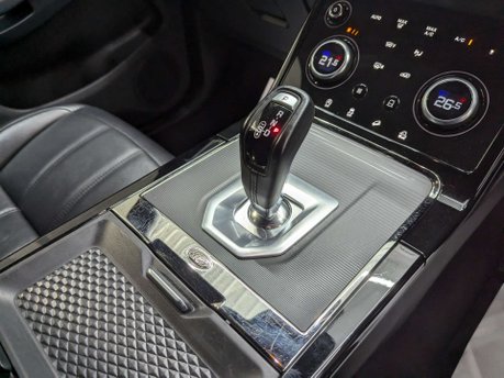 Land Rover Range Rover Evoque 2.0 Range Rover Evoque R-Dynamic S D Auto 4WD 5dr 81