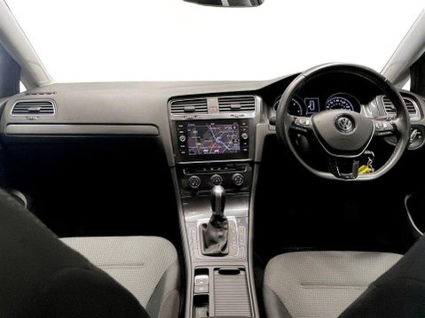 Volkswagen Golf 1.6 TDI SE Nav Hatchback 5dr Diesel DSG Euro 6 (s/s) (115 ps) 19