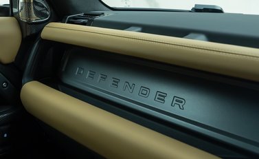 Land Rover Defender 110 X D350 24