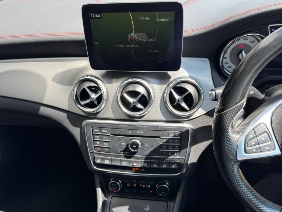 2017 Mercedes-Benz GLA — image 10