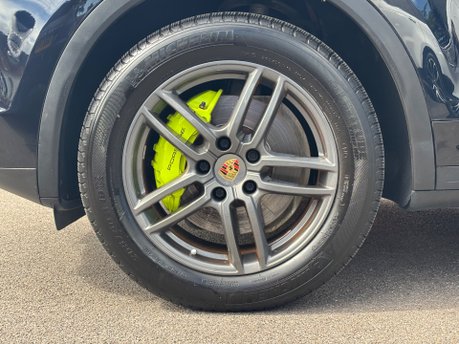 Porsche Cayenne 3.0 V6 E-Hybrid S 5dr Petrol Plug-in Hybrid TiptronicS 4WD Euro 6 (416ps) 5