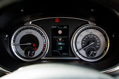 Suzuki Vitara SZ5 BOOSTERJET MHEV 10