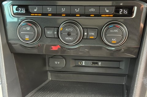 Volkswagen Tiguan SEL TSI BMT 4MOTION DSG - PANROOF - CARPLAY - FULL SERVICE HISTORY 48