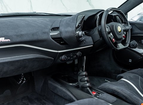 Ferrari 488 Pista 17