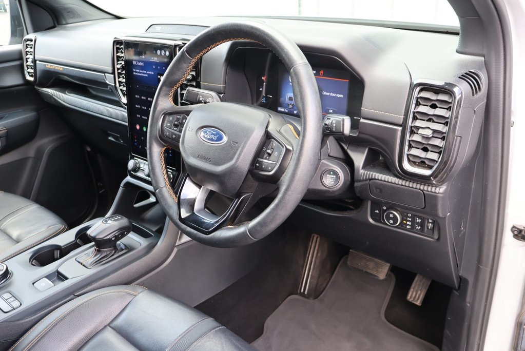 Ford Ranger WILDTRAK ECOBLUE FULLY STYLED WITH BODY COLOURED SNUG TOP 20