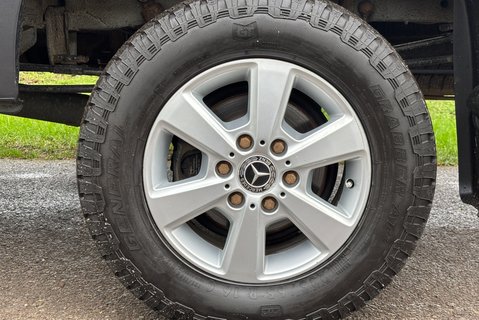 Mercedes-Benz Sprinter 316 Cdi L2 H2 4x4 Panel Van with Air Con & Leather 38