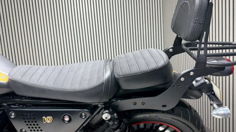 Moto Guzzi V9 2016 ONLY 12K LONG MOT MODERN RETRO A2 853 33