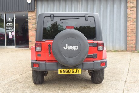 Jeep Wrangler Sahara Unlimited Edition Auto 34