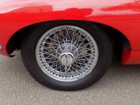 Jaguar E-Type S1½ 4.2 Roadster 54