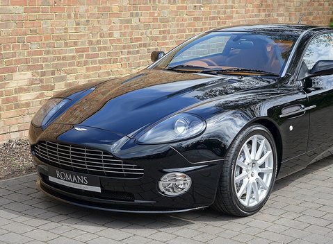 Aston Martin Vanquish S 5