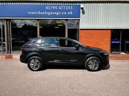 Nissan Qashqai 1.3 Qashqai Acenta Premium DiG-T MHEV CVT 5dr 10