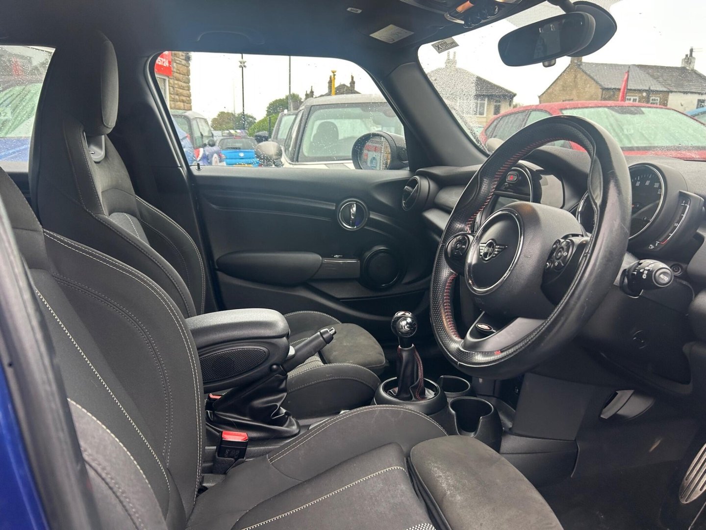 2019 MINI Hatch — image 2